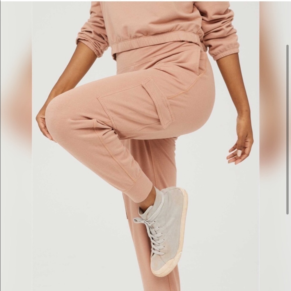 Aerie OFFLINE Cargo Jogger in Raw Sienna Small